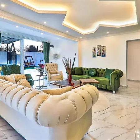Antalya Kas'ta Aileye Ve Balayina Uygun Kaș