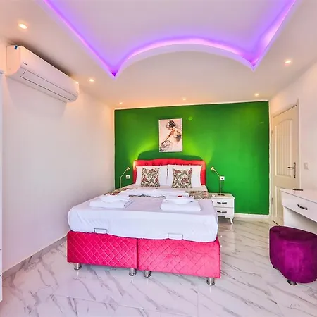 Antalya Kas'ta Aileye Ve Balayina Uygun Vilă *