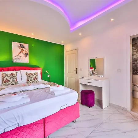 Antalya Kas'ta Aileye Ve Balayina Uygun Vilă